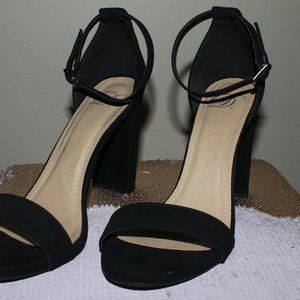 D brand Black Block Heels
